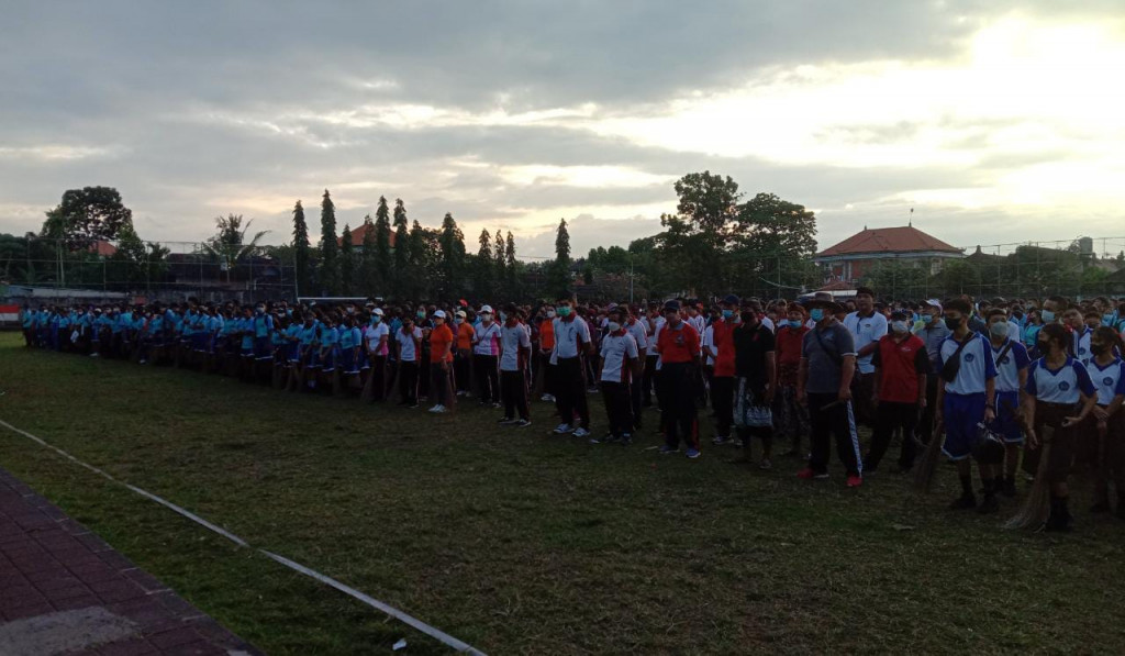 Melalui Gertak (Gerakan Serfentak), Kita Ciptakan Lingkungan Bersih dan Sehat di Desa Dalung